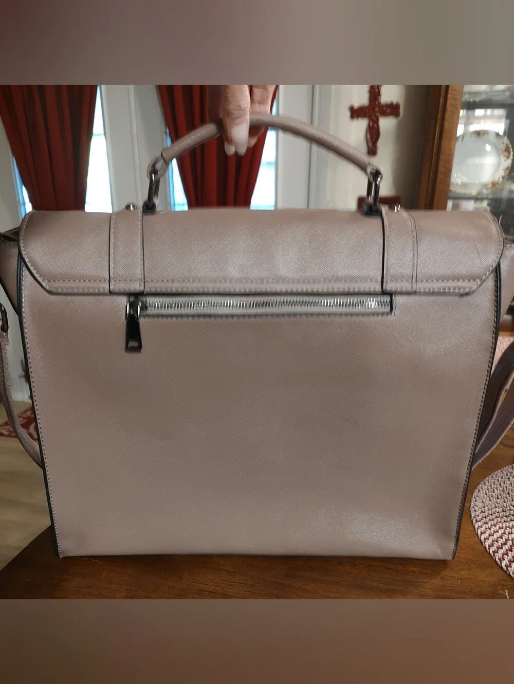 EaseGave Saffiano-Texture Messenger Bag in Nude Pink